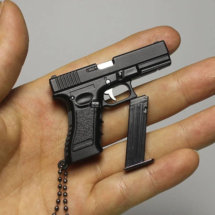 G17 KEYCHAIN + HOLSTER