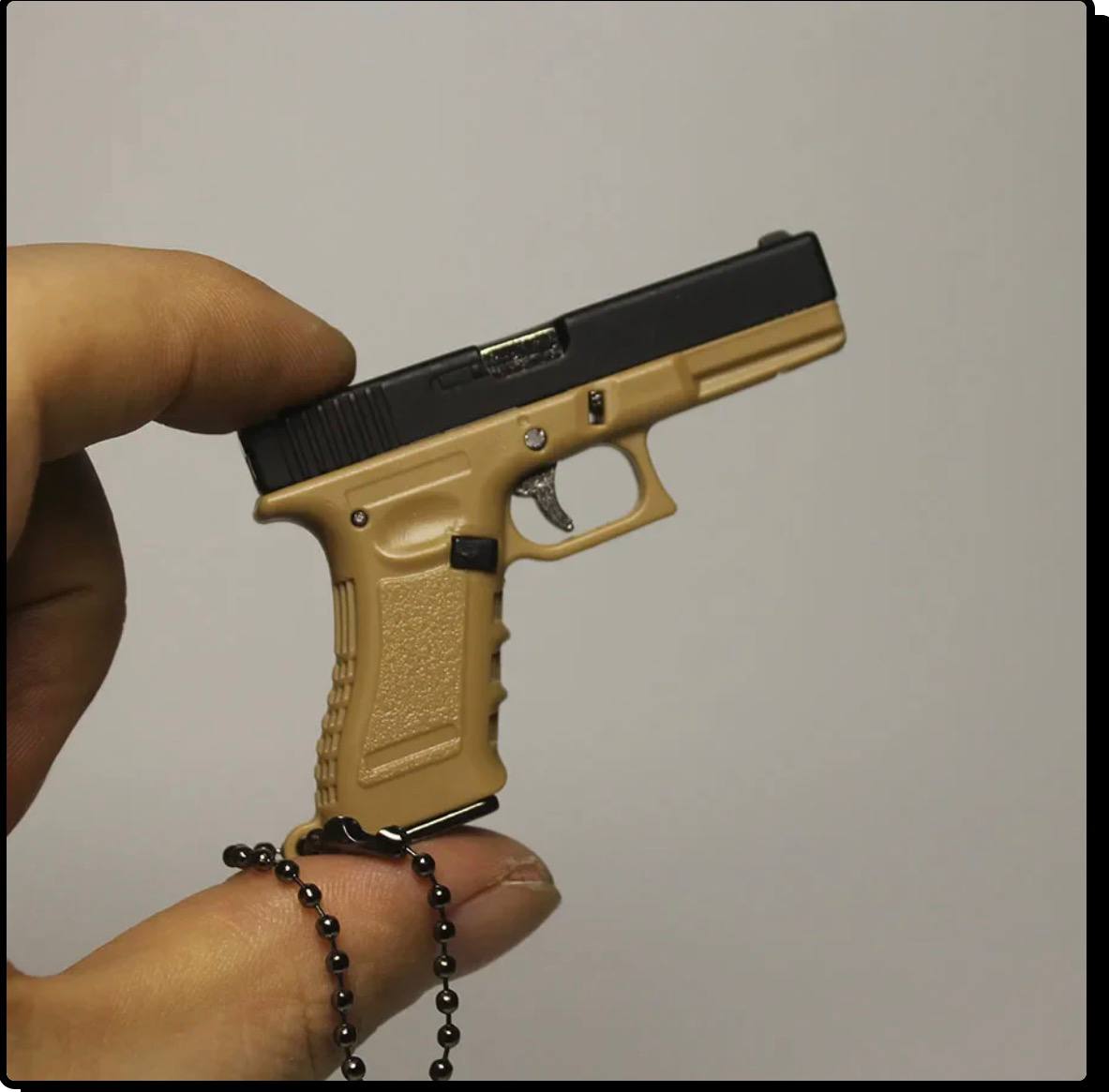 G17 KEYCHAIN + HOLSTER