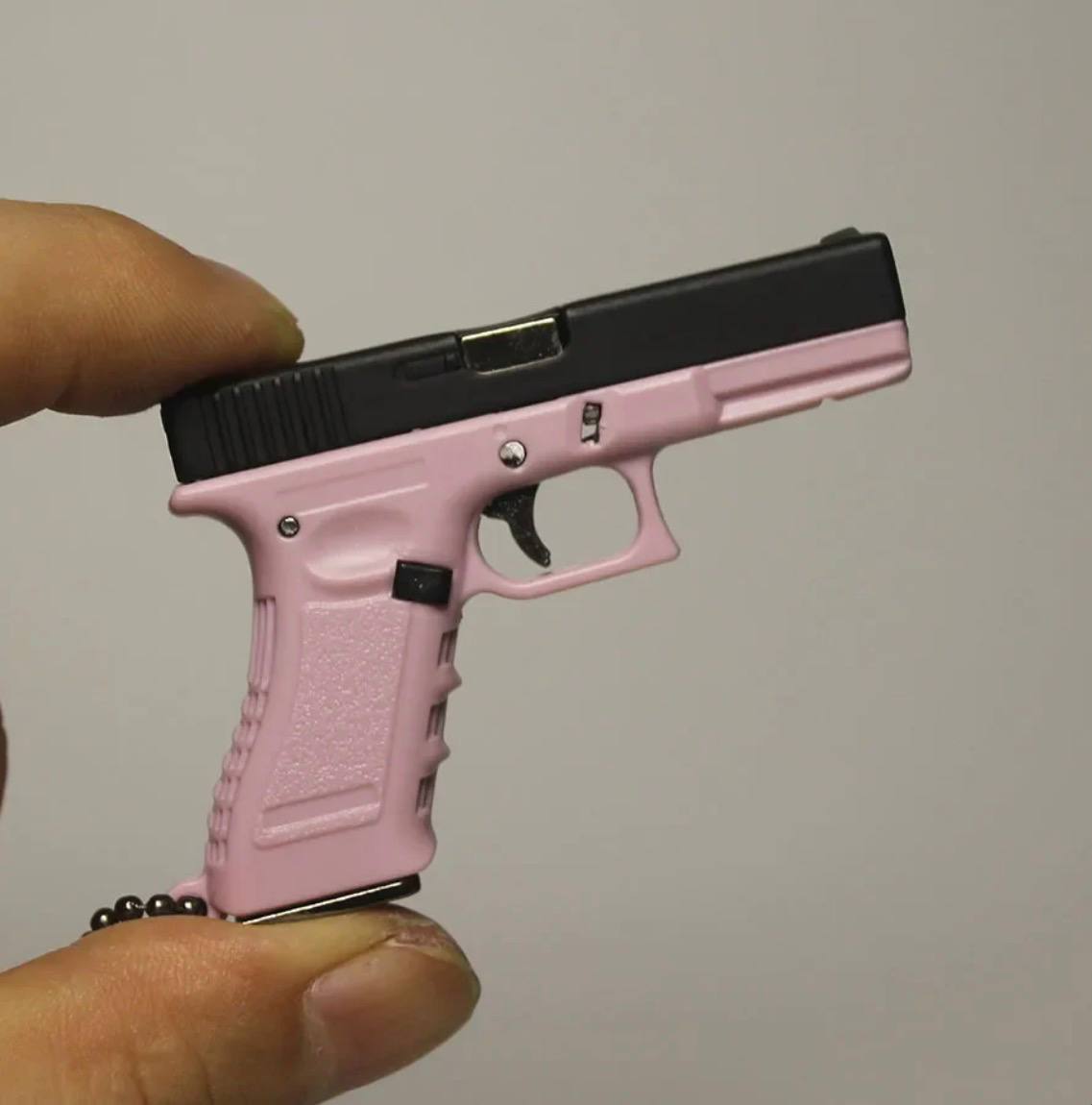G17 KEYCHAIN + HOLSTER
